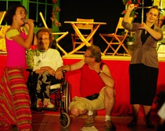 Lucile, Alain, François et Marie qui signe