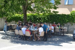 Repas artistes et b  n  voles  1 