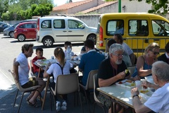 Repas artistes et b  n  voles  6 