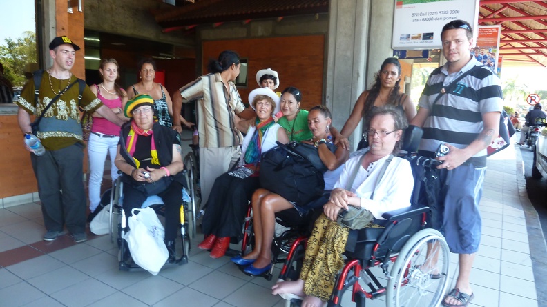 Le groupe __ l_a__roport.JPG
