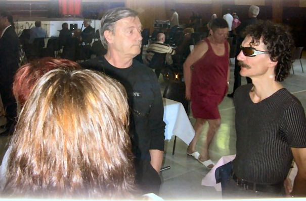 Fran__ois Montenot dans la salle des f__tes.jpg